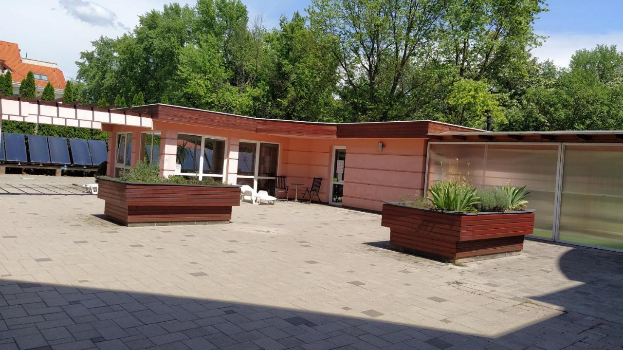Gabi & Gabi Apartments Hajdúszoboszló المظهر الخارجي الصورة