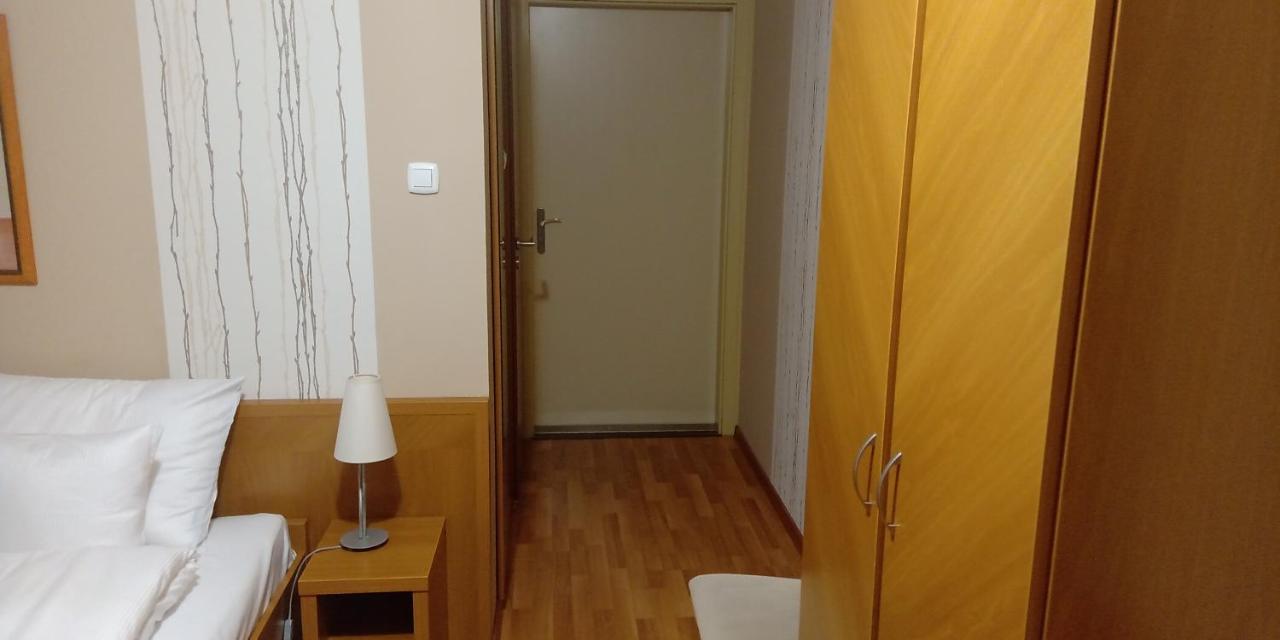 Gabi & Gabi Apartments Hajdúszoboszló المظهر الخارجي الصورة